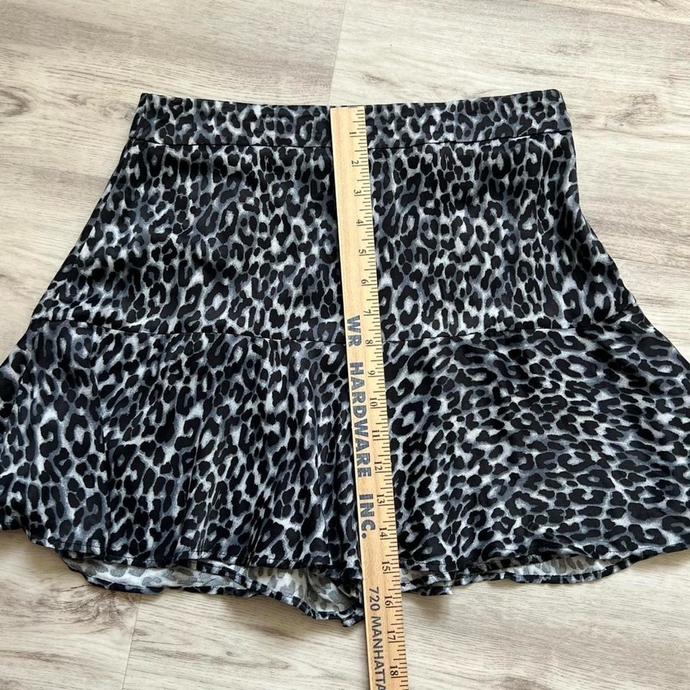 Zara Gray Leopard Print Skort - Picture 6 of 6